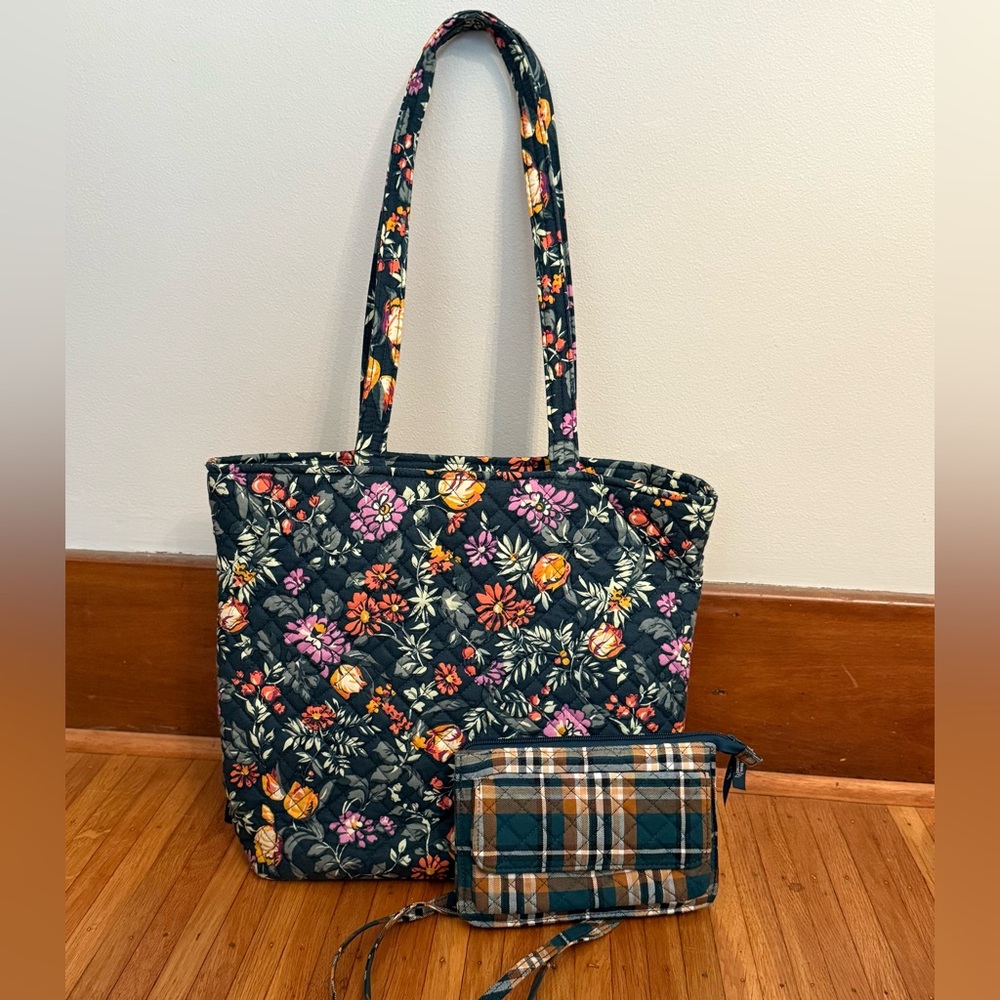 Vera Bradley Tote & wallet